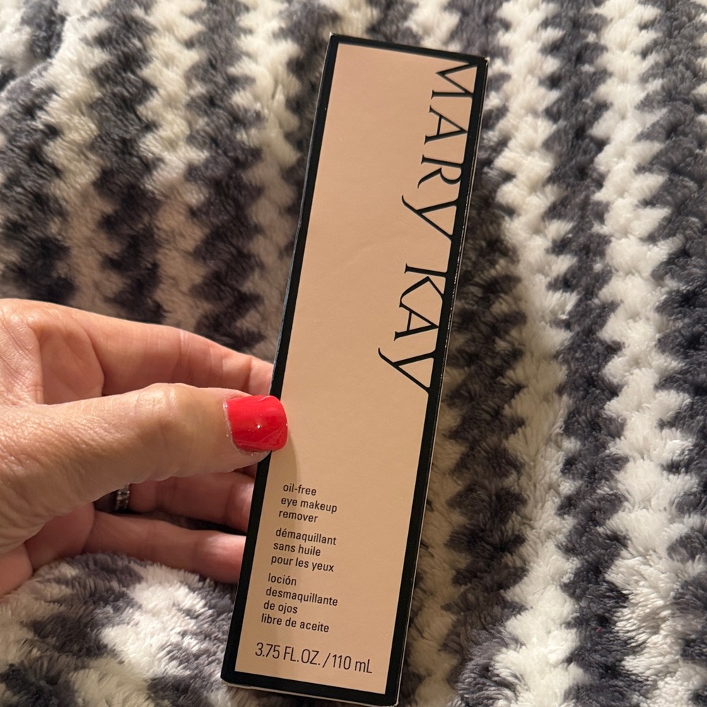 Mary Kay Oil-Free Eye Makeup Remover - Cream
